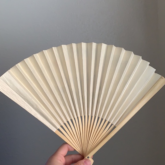 Vintage Chinese Tropical Bird Fold Out Fan - Picture 8 of 16
